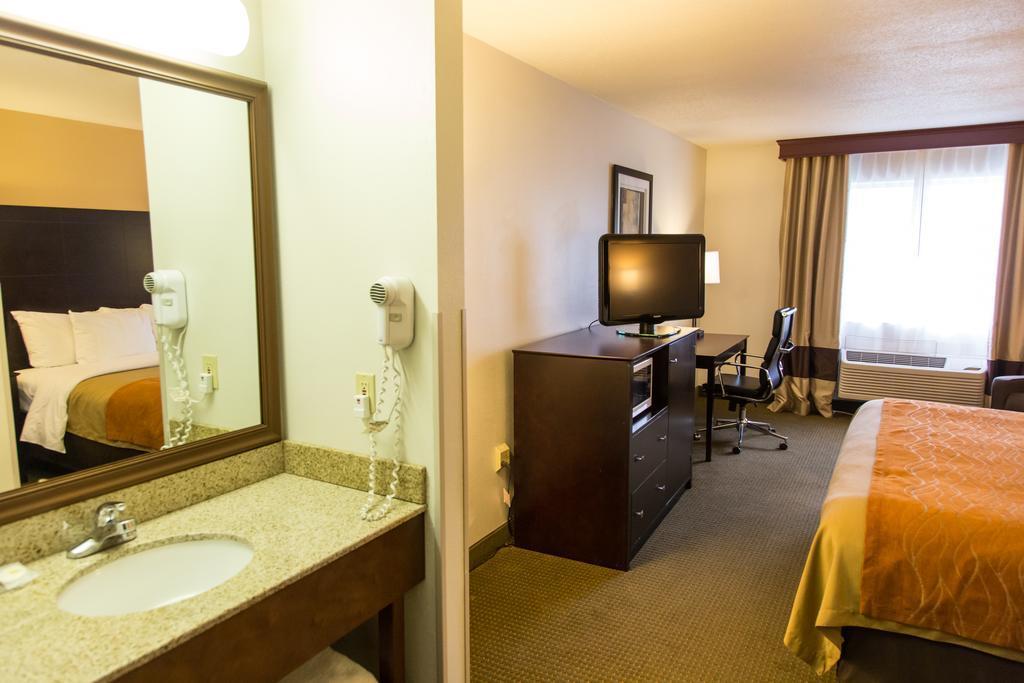 Comfort Inn & Suites Paw Paw Εξωτερικό φωτογραφία