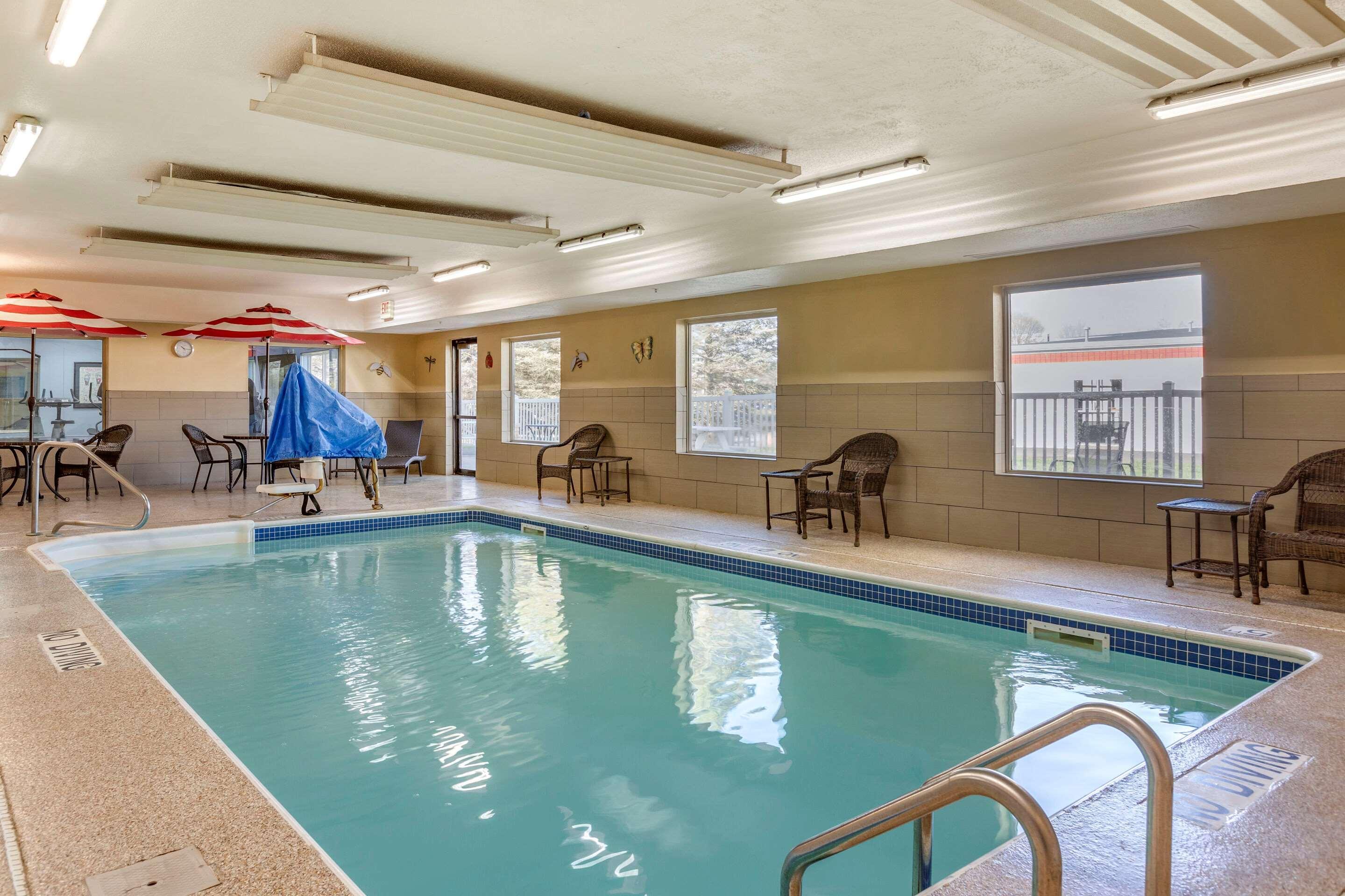 Comfort Inn & Suites Paw Paw Εξωτερικό φωτογραφία