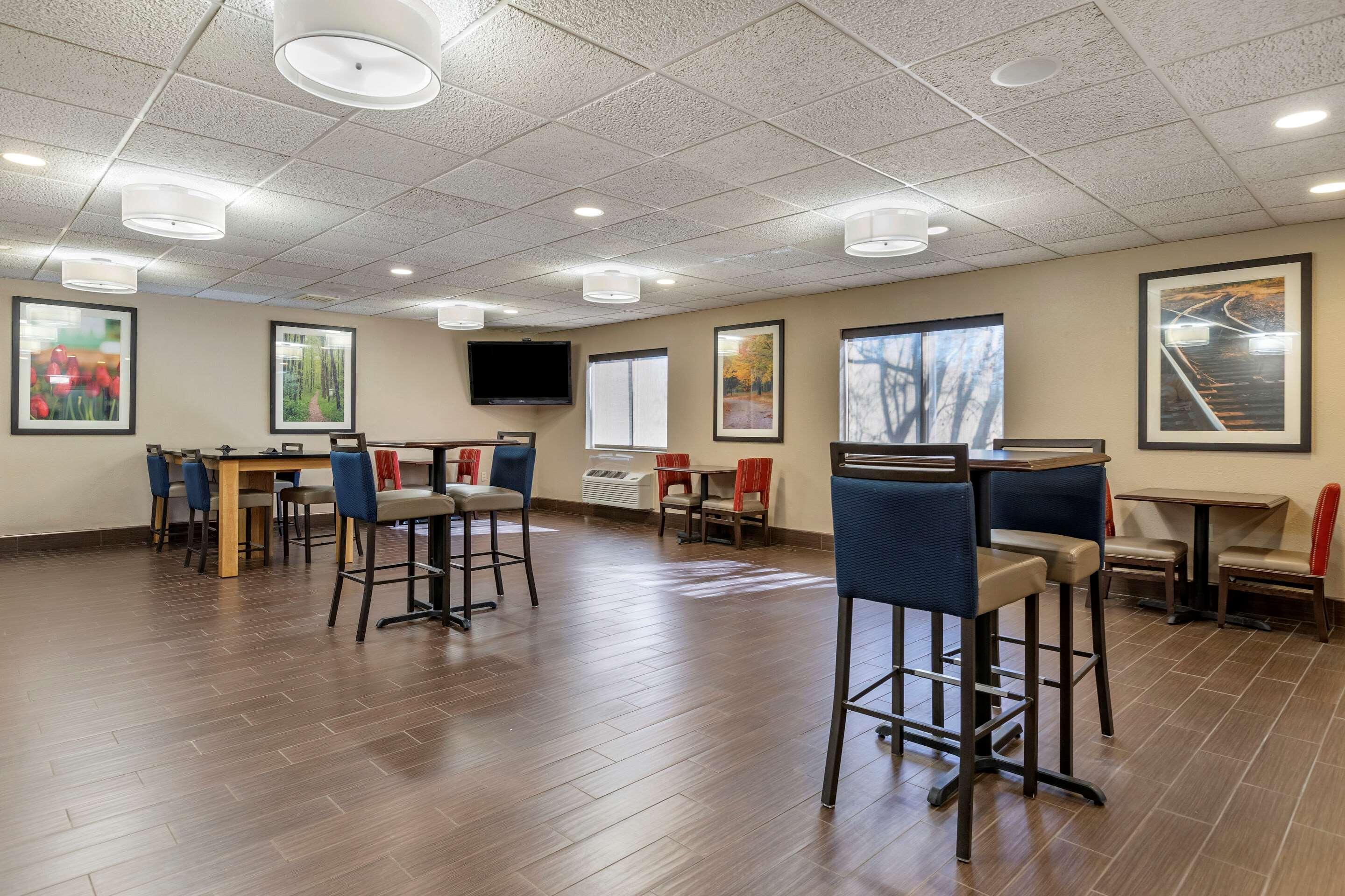 Comfort Inn & Suites Paw Paw Εξωτερικό φωτογραφία